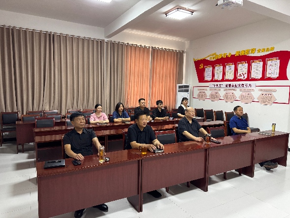 8c76bbdc56204301f52e4949e485490(1).jpg 8c76bbdc56204301f52e4949e485490(1).jpg